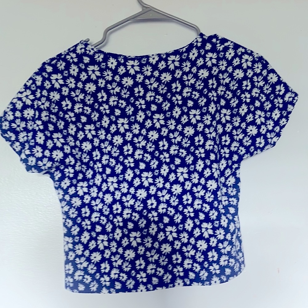 CUTE TOP